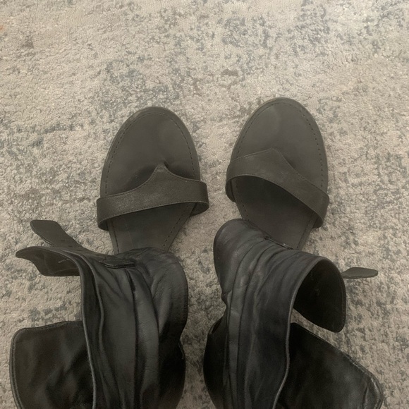 BCBGMaxAzria Wedge Sandals - Black - Size 9 1/2 - Picture 9 of 10